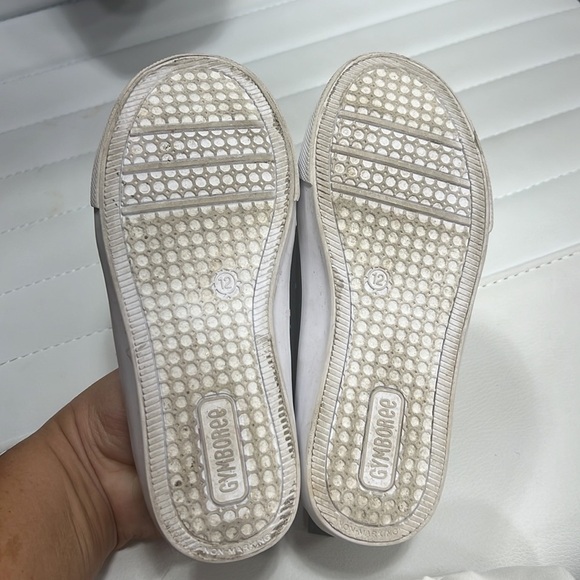 Boys size 12 shoe - Picture 4 of 4